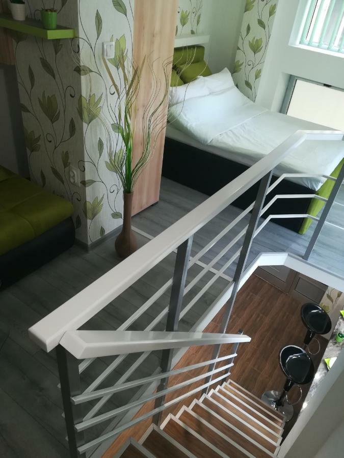 Classy And Cozy - Parking - 3 Beds - Near Center Novi Sad Buitenkant foto