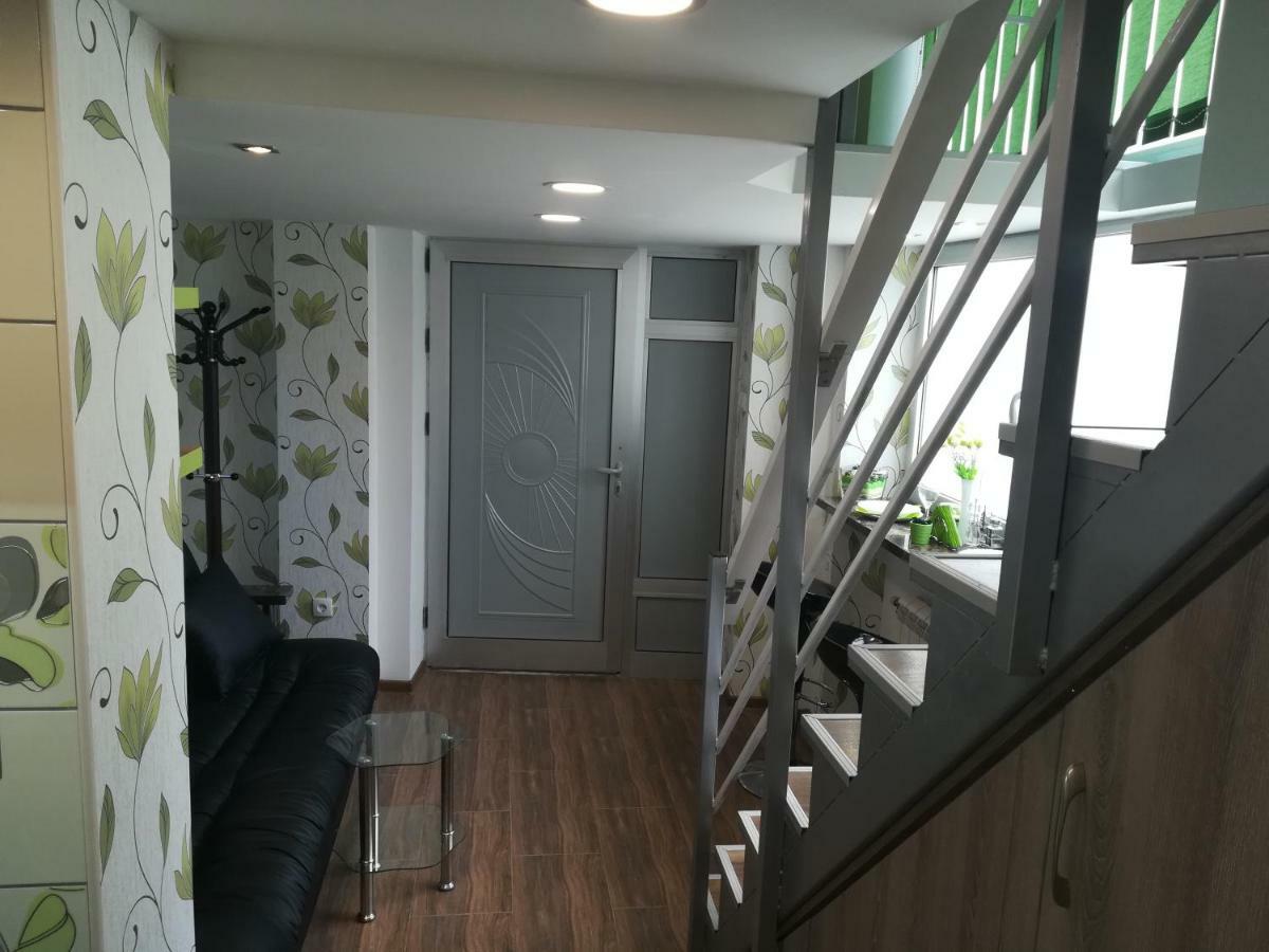 Classy And Cozy - Parking - 3 Beds - Near Center Novi Sad Buitenkant foto